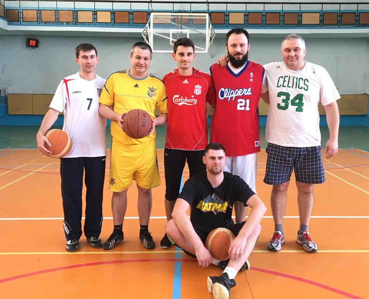 Команда-переможець турніру з баскетболу.